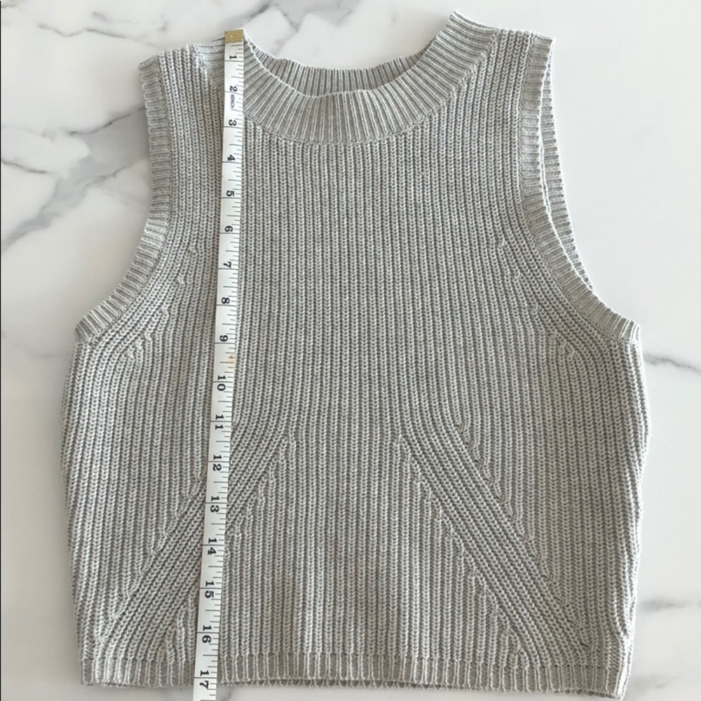 Babaton Aritizia Sweater Tank